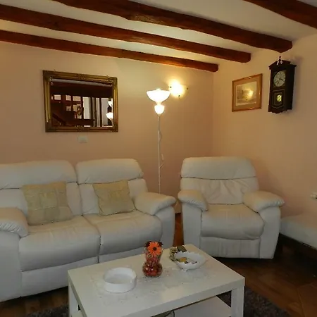 Castel Venere Nyaraló